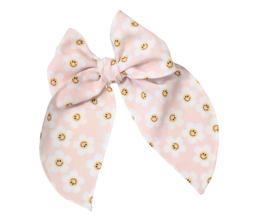 Daisy Smiley Bow
