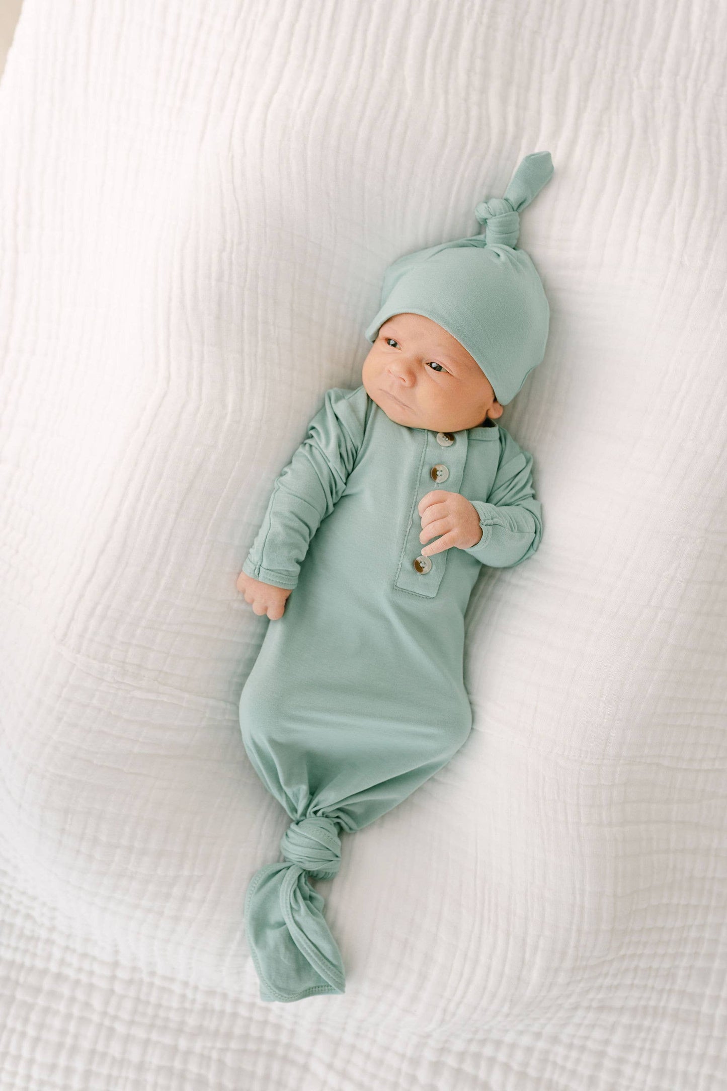 Newborn Knotted Baby Gown + Hat | Mint
